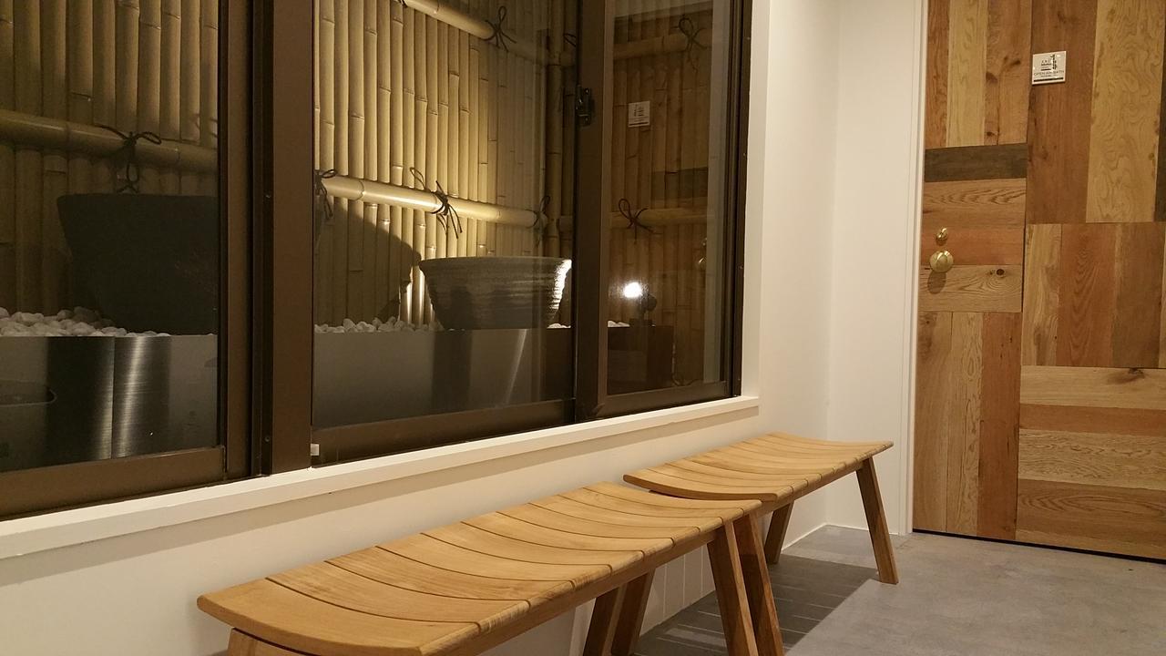 Goen Lounge And Stay Хираката Екстериор снимка