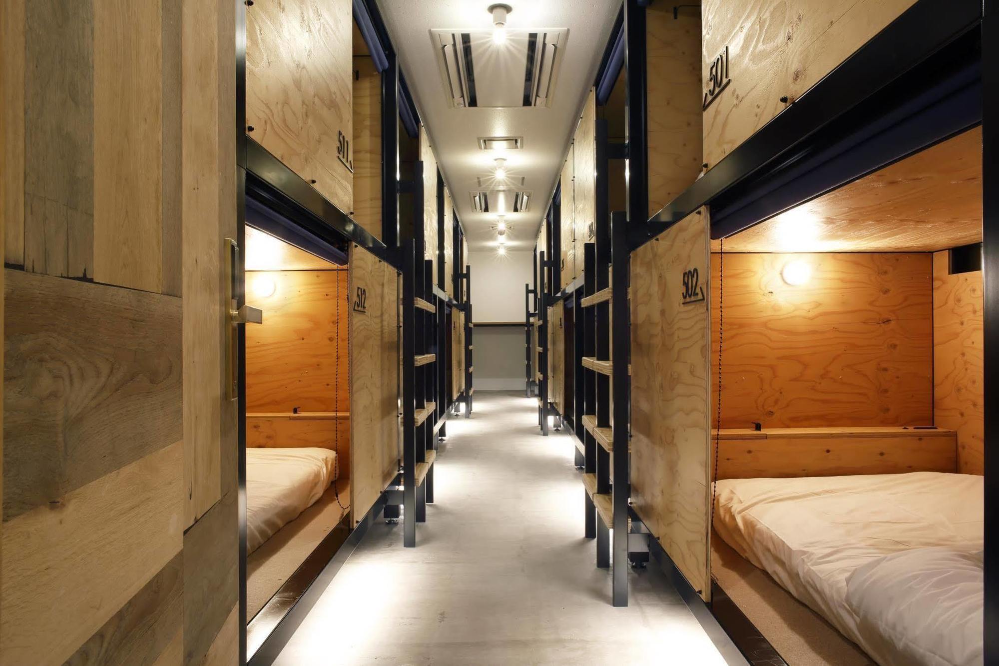 Goen Lounge And Stay Хираката Екстериор снимка