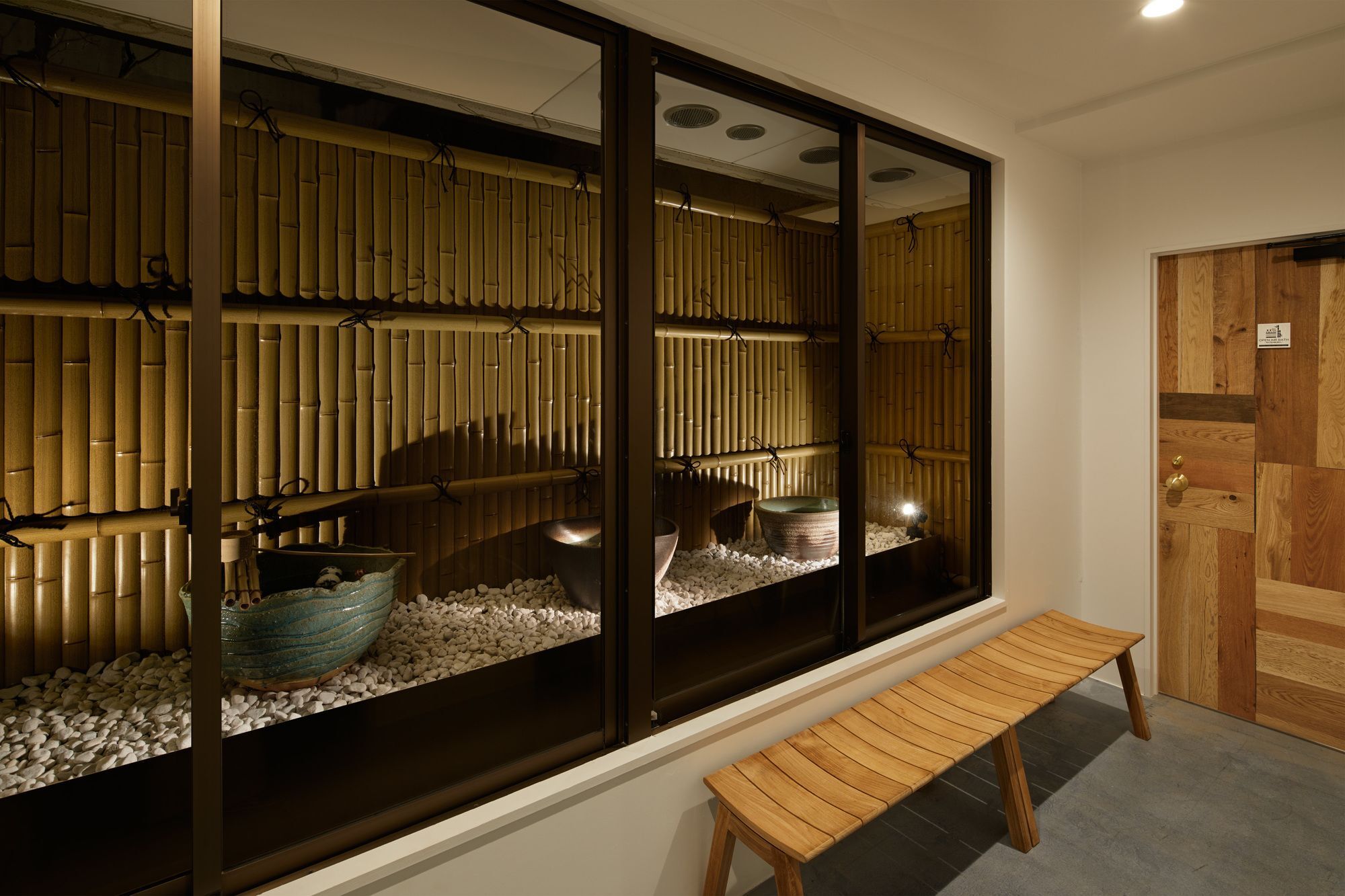 Goen Lounge And Stay Хираката Екстериор снимка